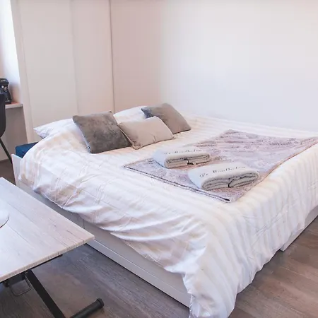 Le Montholon - Elegance - Calme Et Parking Appartement *