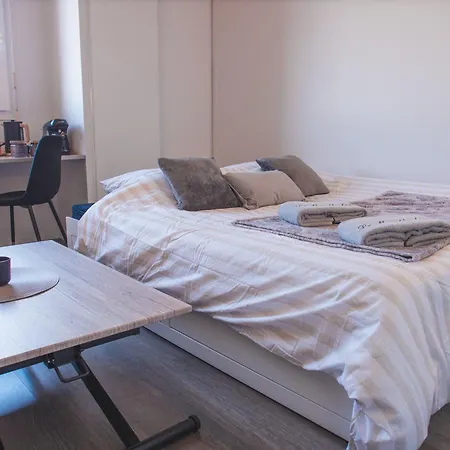 Le Montholon - Elegance - Calme Et Parking Lejlighed *